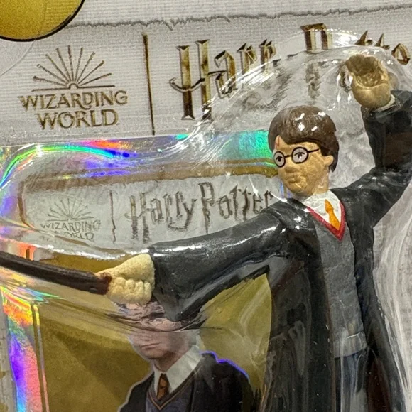 3 Harry Potter Wizarding World Mini Figure with Card Approximately 2inches tall - Picture 3 of 8